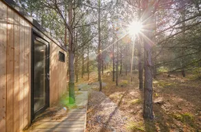 Forest house with outdoor bath - Image 3