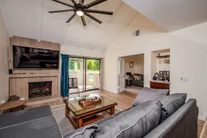 Spacious Getaway Perfect for Golf/Tennis/Swimming - Image 2