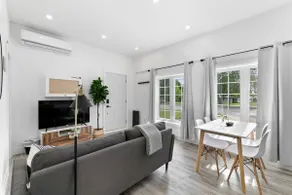 Modern 1BR Guesthouse | Near Marina & Golf - Image 5