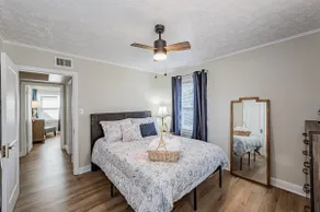 Ma's Cozy Cape: Your Tranquil Home Away from Home! - Image 3