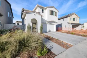 Warm and Pleasant Model Home in Elk Grove - Image 4