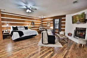 BEST Couples Cabin•VIEWS•Hot Tub•Winter Specials! - Image 5