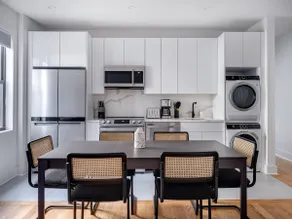 Sunny + Stylish 3Bd - Greenpoint - Image 5