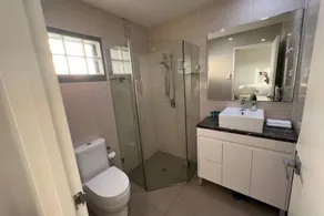 Spacious 2BR 2Bath City Views, Parking & Bathtub - Image 4