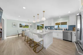 Family Hilltop Home w/ Views - Image 2