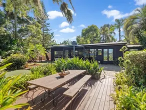 Sunflower Suite at Bliss House - Image 2
