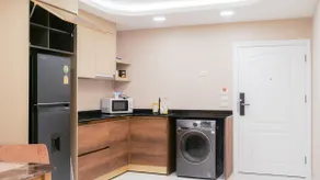 Skyline BKK Riverfront Retreat - Image 4