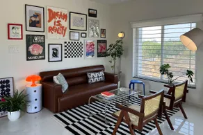 Eclectic Two Bedroom Villa with Private Lawn - Image 2