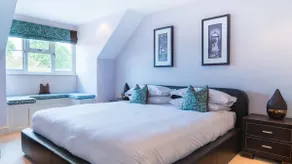 Superb 4BD Stay in Wyton and Houghton Village - Image 3