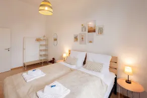 Dreamy old building apartment in a historic ambiance - Image 5