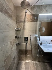 One Bedroom Apartment Sleeps 2 With Pool and Free Wifi - Image 5