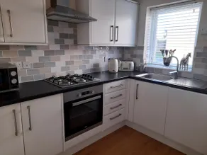 Coastal Mews house and garden with private parking - Image 2
