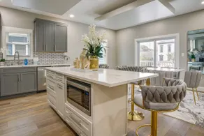 Elegant 3BR/2BA Downtown Fort Wayne | Free Parking - Image 4