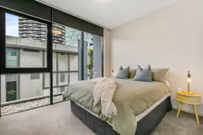 *Luxury 3 bedroom 2.5 bath parking harbour views * - Image 3