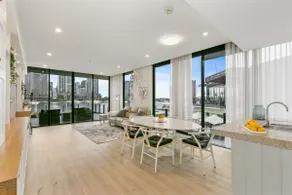*Luxury 3bedroom 2.5bath 2 carparks harbour views* - Image 5