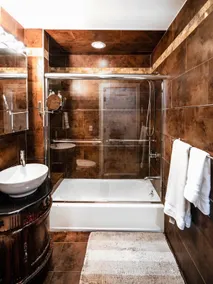 Hidden Midtown Gem - Perfect 5-Star Stay! - Image 5