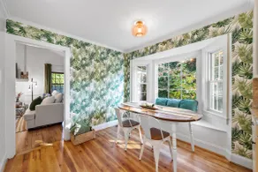 Pets welcome, prime location, walk to North Hills - Image 5