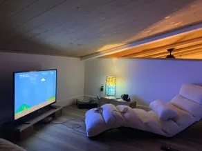 The chalet has a Smiley and Spa - Image 4