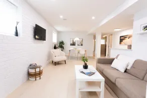 Modern 1 Bedroom Escape –10 Min to Downtown Ottawa - Image 2