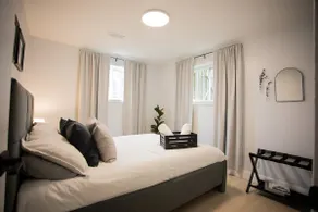 Modern 1 Bedroom Escape –10 Min to Downtown Ottawa - Image 4