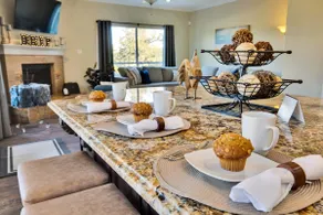 Spacious Estate - Hot Tub Sleeps 12 5 Bed/ 3 Bath - Image 3