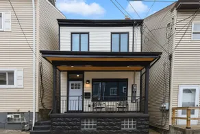 Off-Street Parking, 2 Full Baths, Great Patio! - Image 4