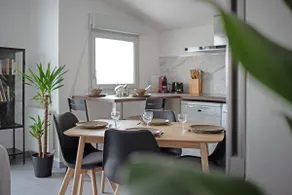 Appartment close to city center, AC and car park - Image 4
