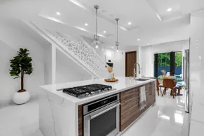 Luxe collection home in Miami. - Image 5