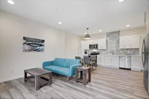 King Bed + Sleeper Sofa, Security, Parking Laundry - Image 4