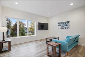 King Bed + Sleeper Sofa, Security, Parking Laundry - Image 3