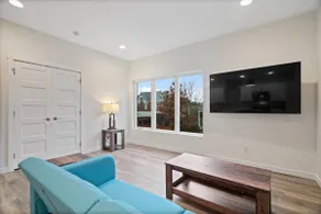 King Bed + Sleeper Sofa, Security, Parking Laundry - Image 5