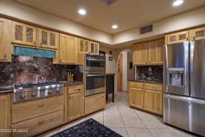 Beautiful Tucson Hilltop House - Image 3