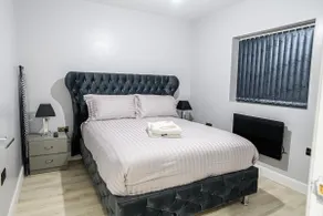 Unique Bungalow - Sleeps up to 4 - Image 3