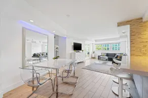 SOBE Elegant 2 Bedroom and Den w/Office - Image 2