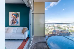 SkyNest by Merlion - Top Floor - Urban Luxury - Self Check-in - Image 5