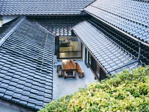 The same price for up to 4 people, maximum capacity 14 people. 3-4 minutes walk to Kumura Beach. 148 m² 6DK, Kyomachi-style townhouse with courtyard. - Image 4