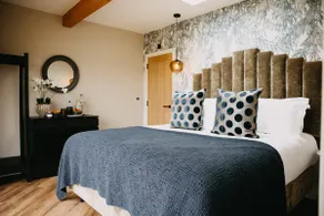 Waterside Lodge with hot tub - Sandpiper - Image 3