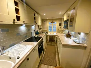 Coastal Cottage - Image 4