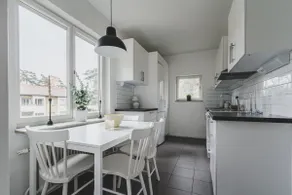 Suburban convenience w/ private balcony - Image 2