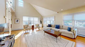 4 Bdrm Private Home w large deck - Image 3