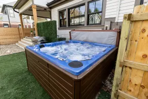 PickleBallCt/HotTub/Walk to Bottleworks Retreat - Image 3