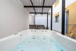 La Casa Kos Center with Jacuzzi - Image 2