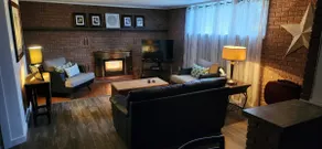 Spacious 1 bedroom suite - Image 2