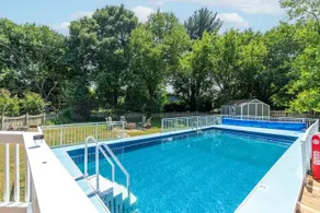 Spacious Retreat 5BR 9 Beds Pool/HotTub/Gym Room - Image 2