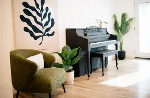 Relaxing Arlington Home – Travel, Work, Relocation - Image 3