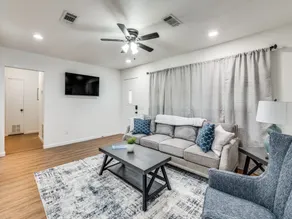 The Mill House Granbury - Image 2