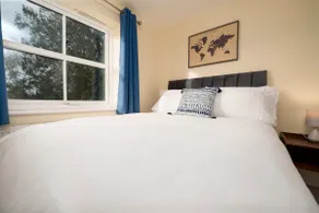 Stunning 3 bed house | Parking | Garden! - Image 3