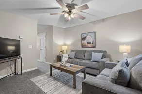 Beautiful Home away from Home. - Image 3
