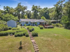 Talquin Lakeside Retreat Sleeps 7 in 4 BRs/2 Baths - Image 2