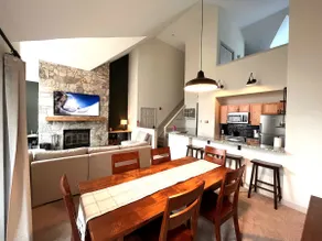 Seasons-walk to lifts, amenities clubhouse,hot tub - Image 2